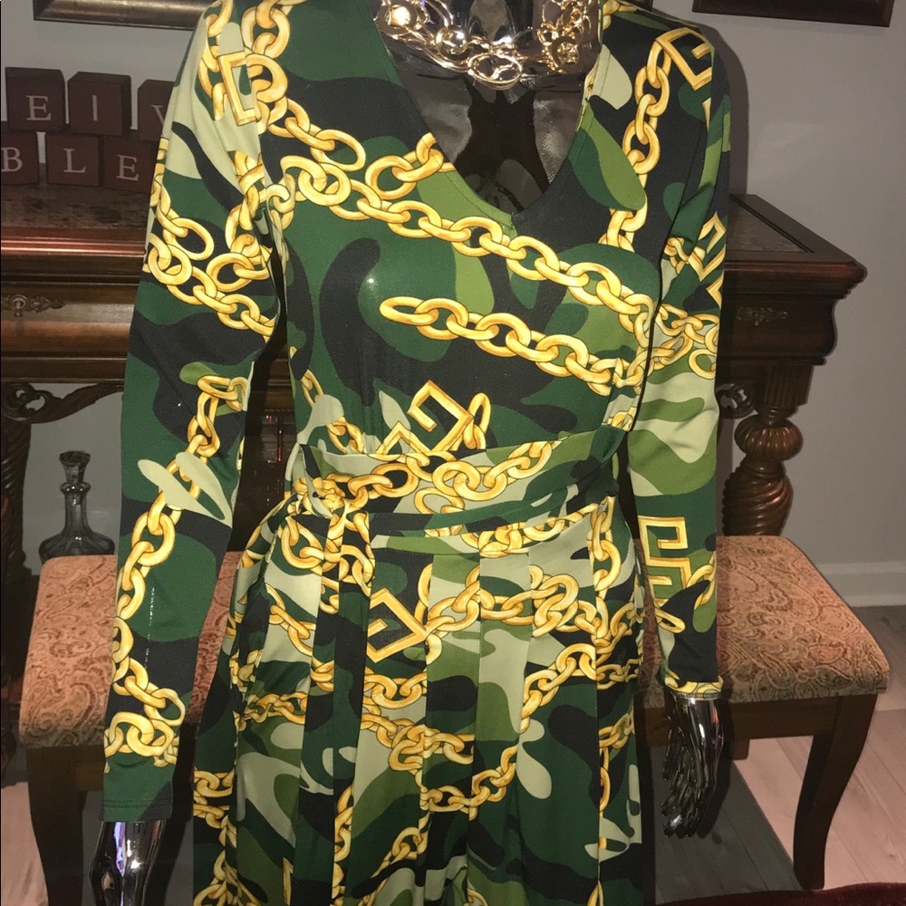 Jumpsuit - Picture 2 of 3